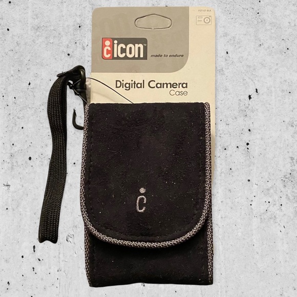 Betesh Other - Icon Digital Camera Black Suede Case Snap Wristlet NWT Compact Photography